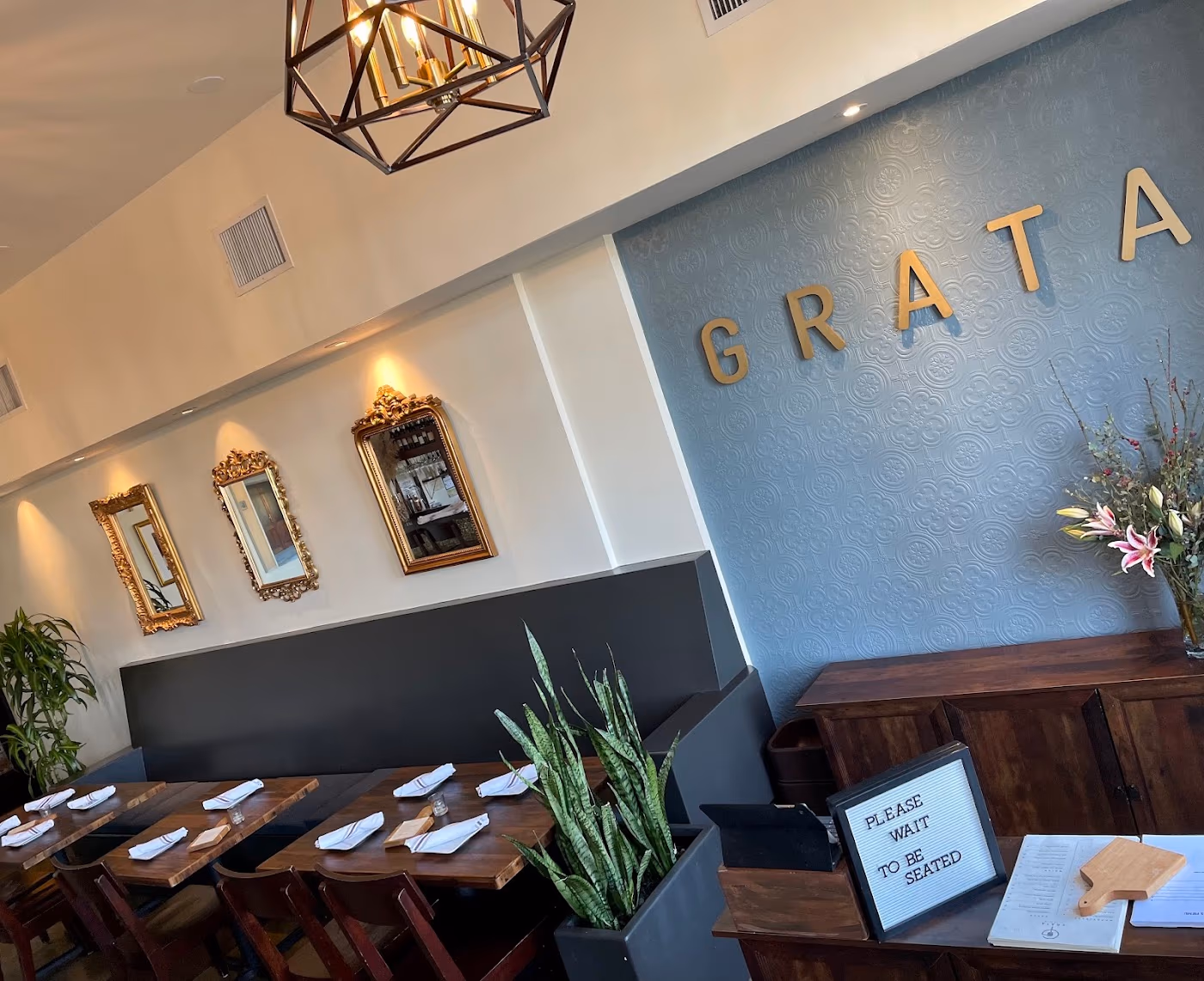 Grata Italian Eatery photo 2