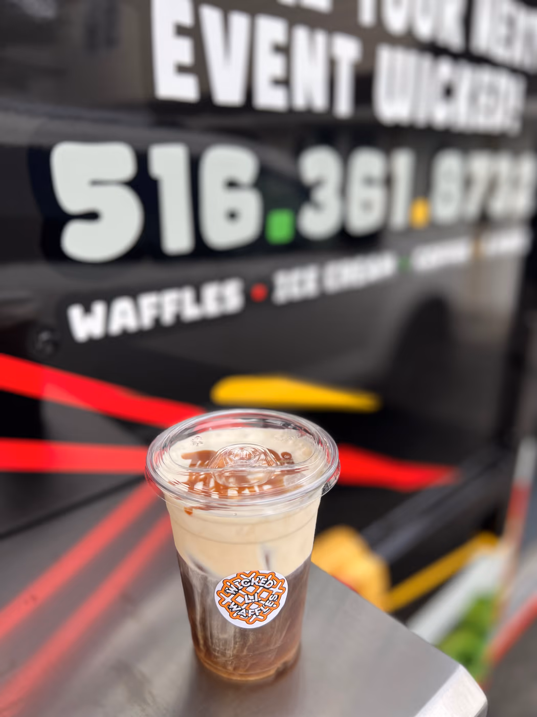 Green street food truck photo 2