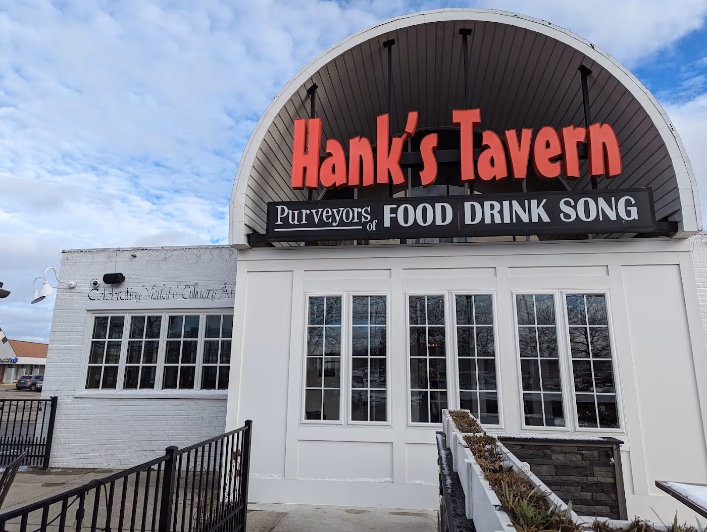 Hank's Tavern