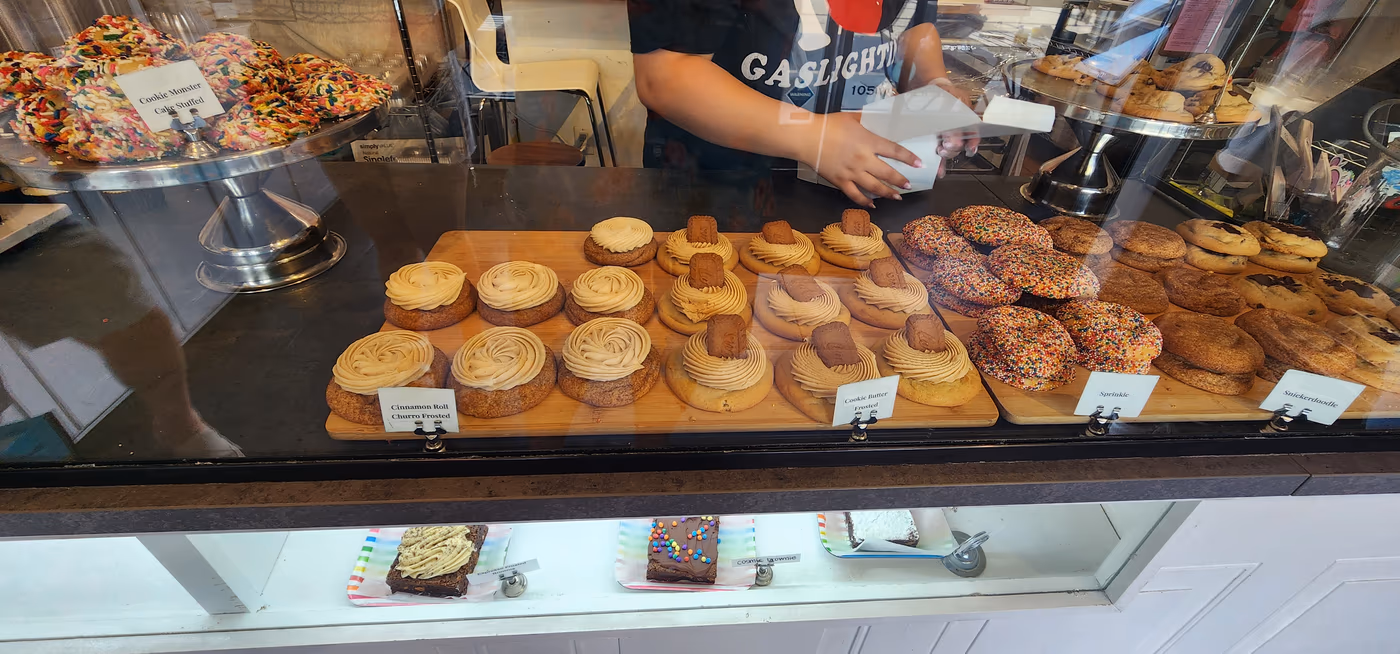 Hapa Cupcakes & Cakes photo 2