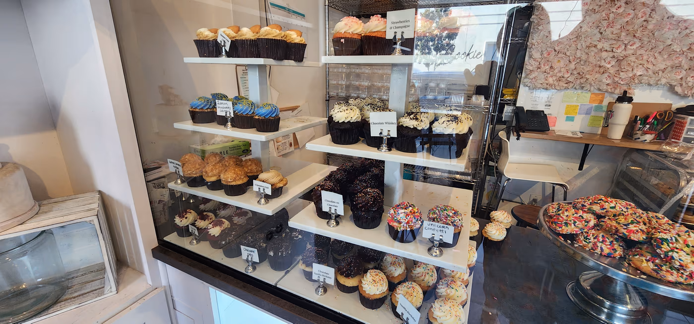 Hapa Cupcakes & Cakes photo 3