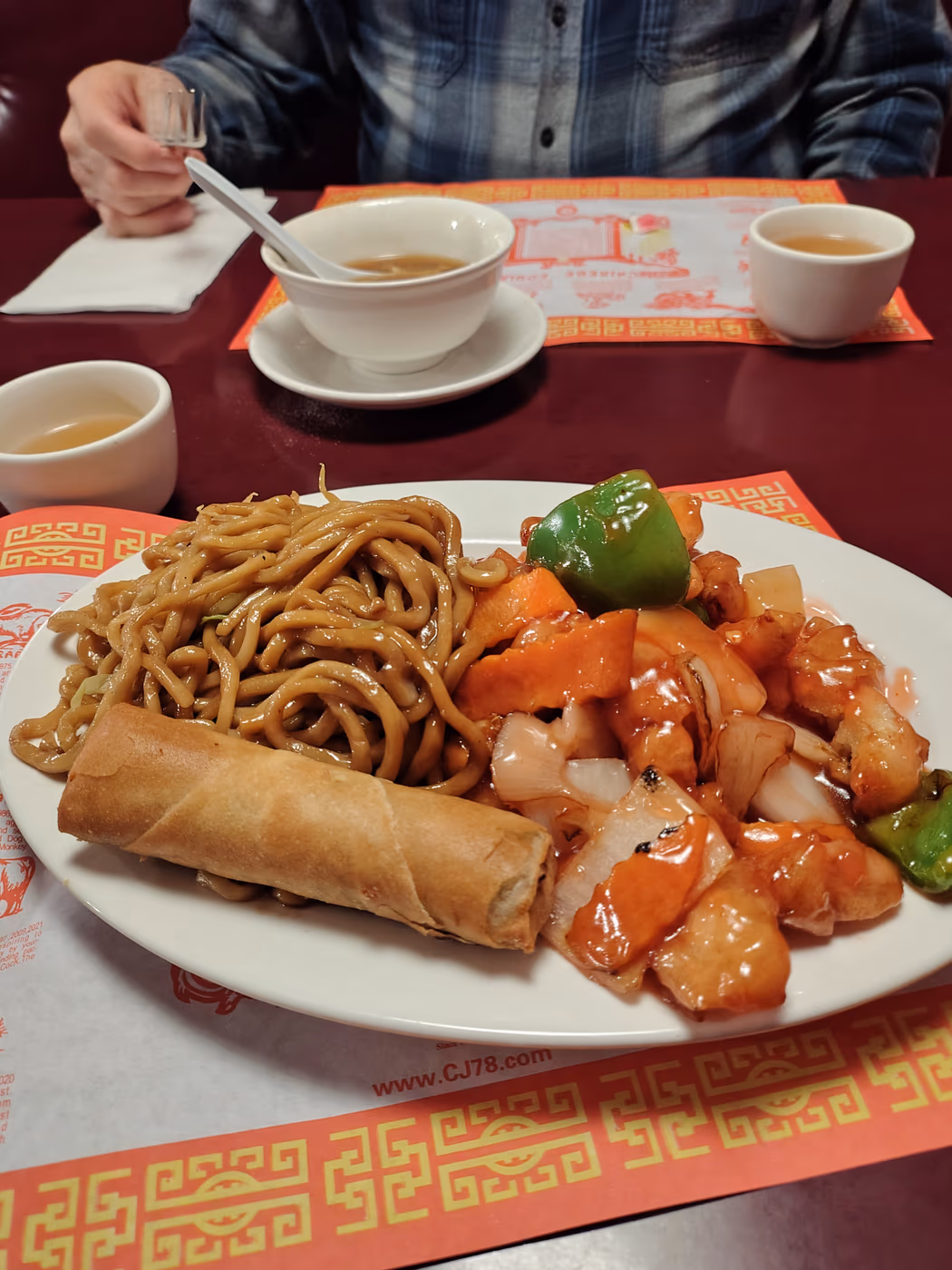 Happy Garden Bar & Restaurant Chinese& Thai Cuisine photo 3