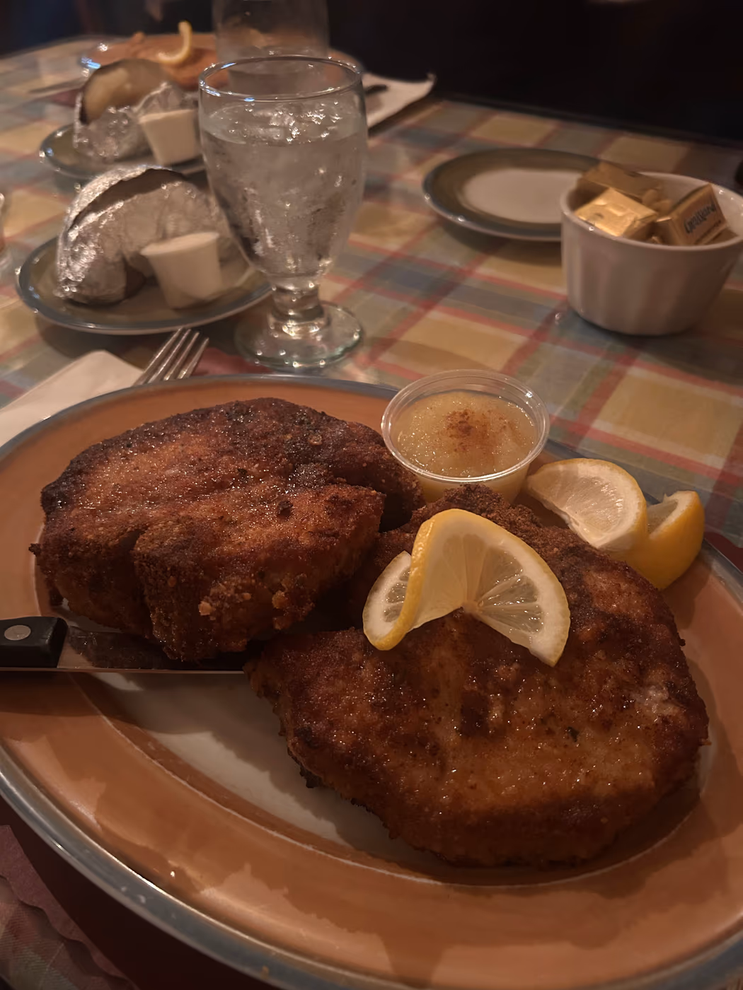 Harold's Restaurant & Lounge photo 4