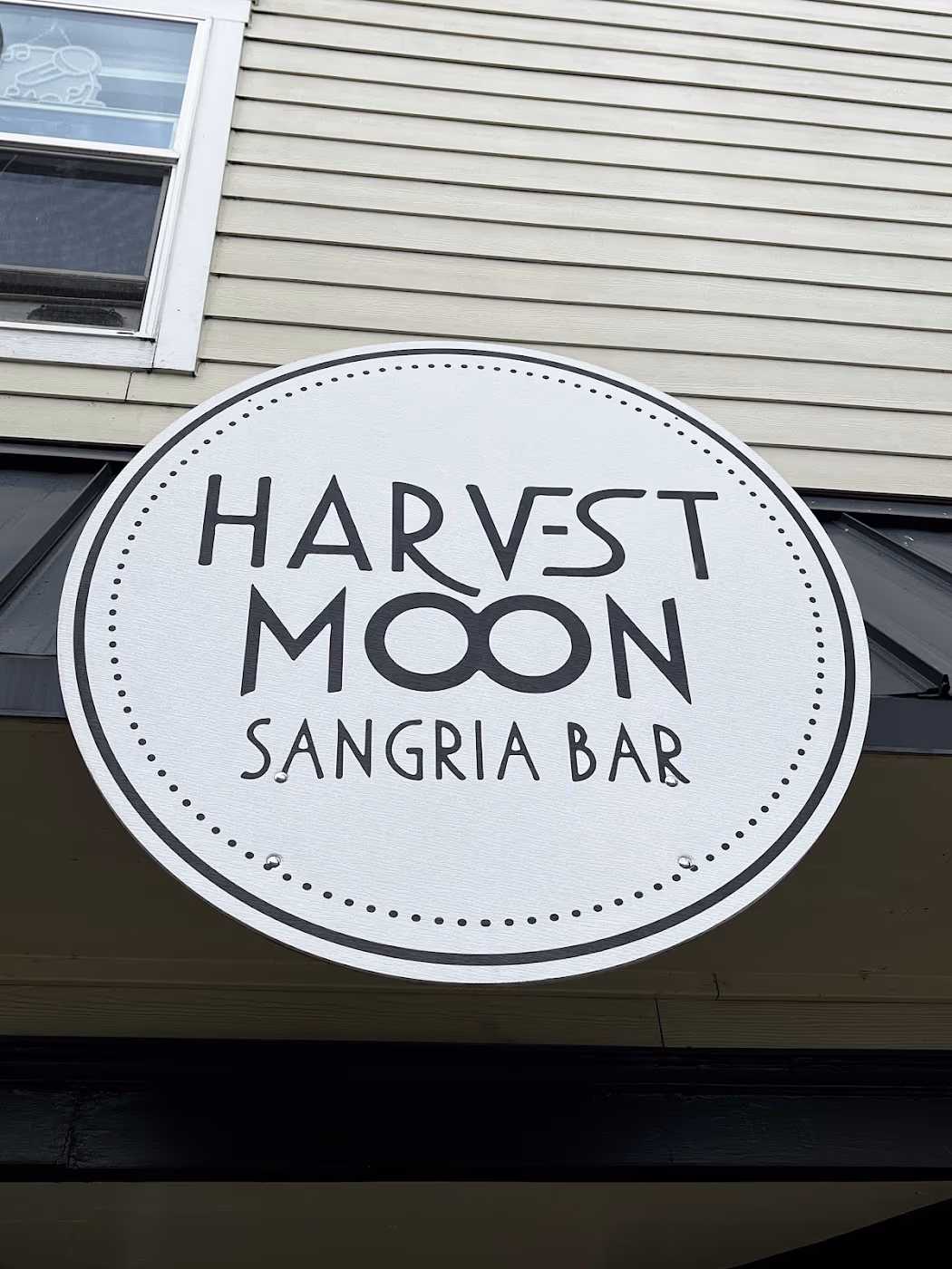 Harvest Moon Sangria Bar photo 4