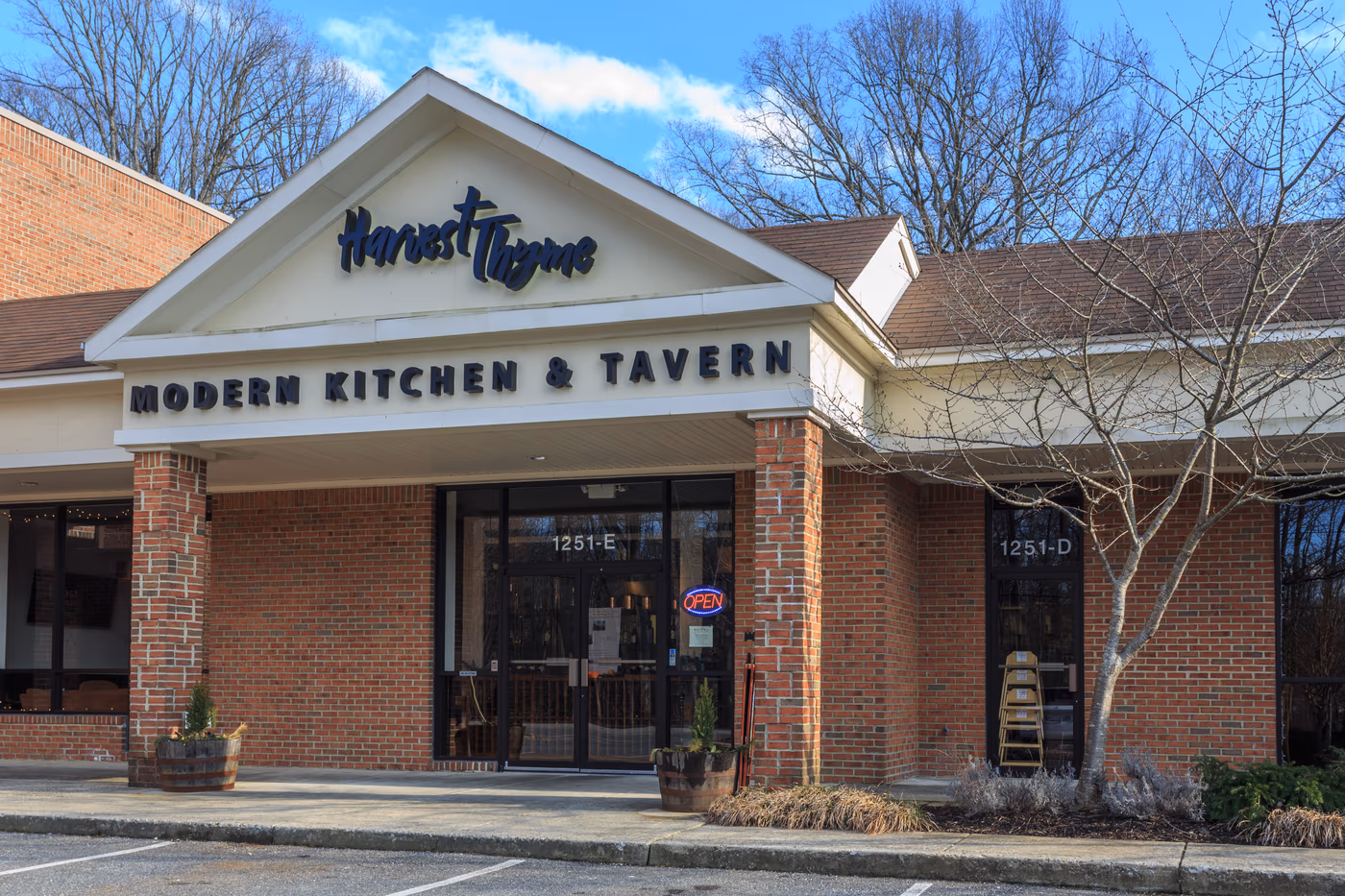 Harvest Thyme Tavern