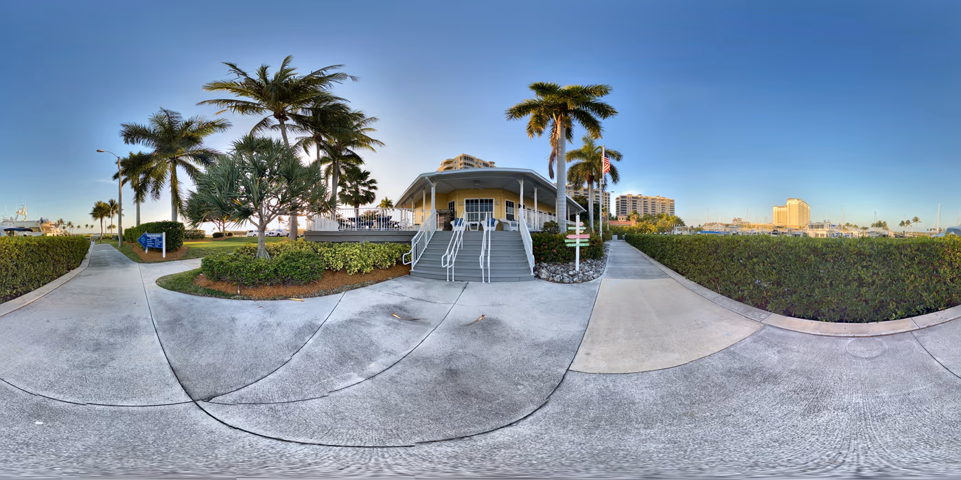 High Tide Social House photo 2