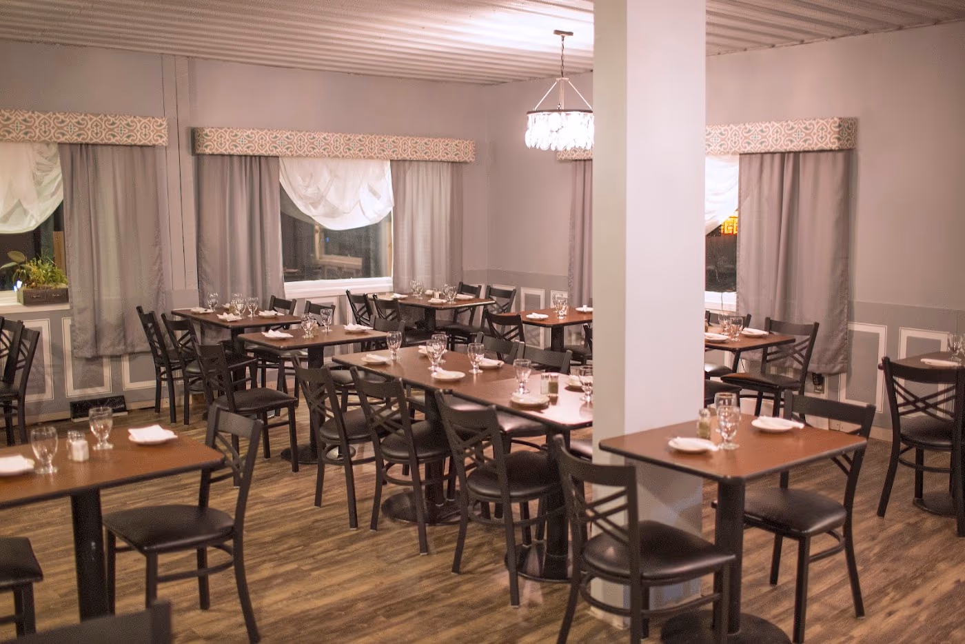 Hilltop Restaurant & Bar photo 4