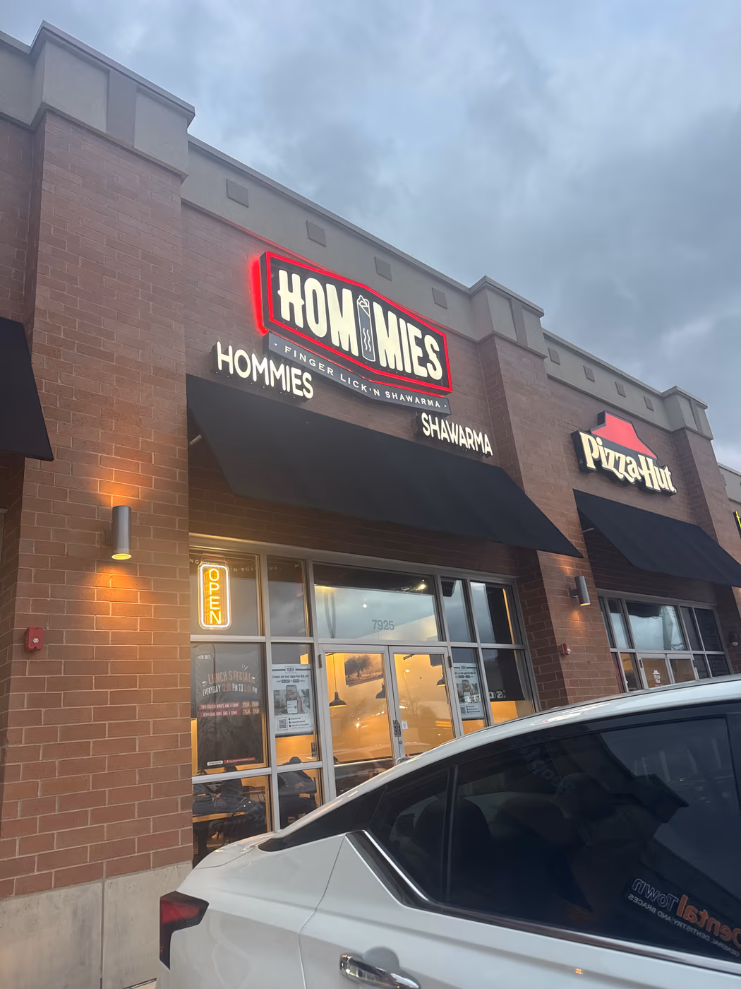 Hommies Shawarma
