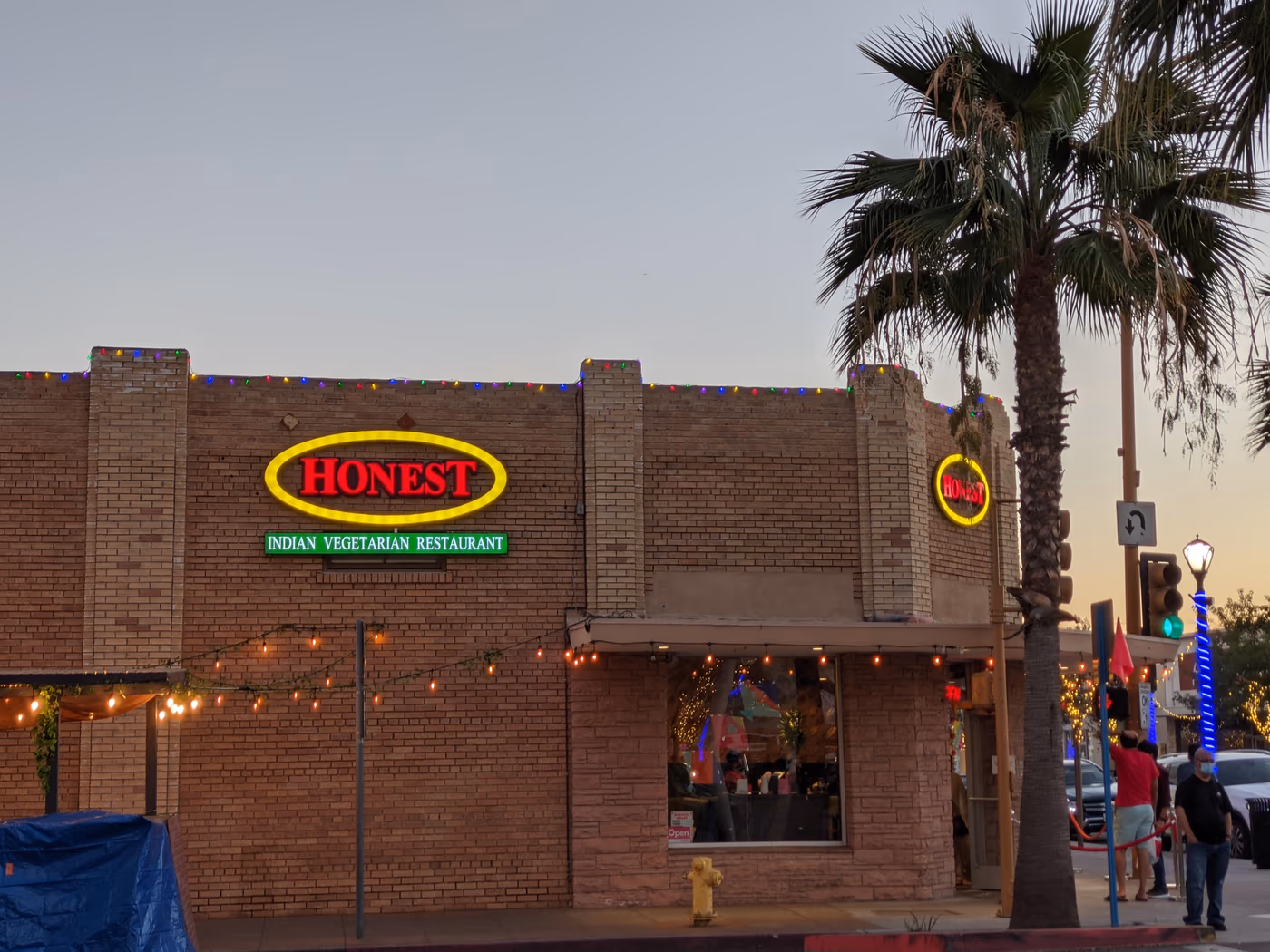 Honest Restaurant