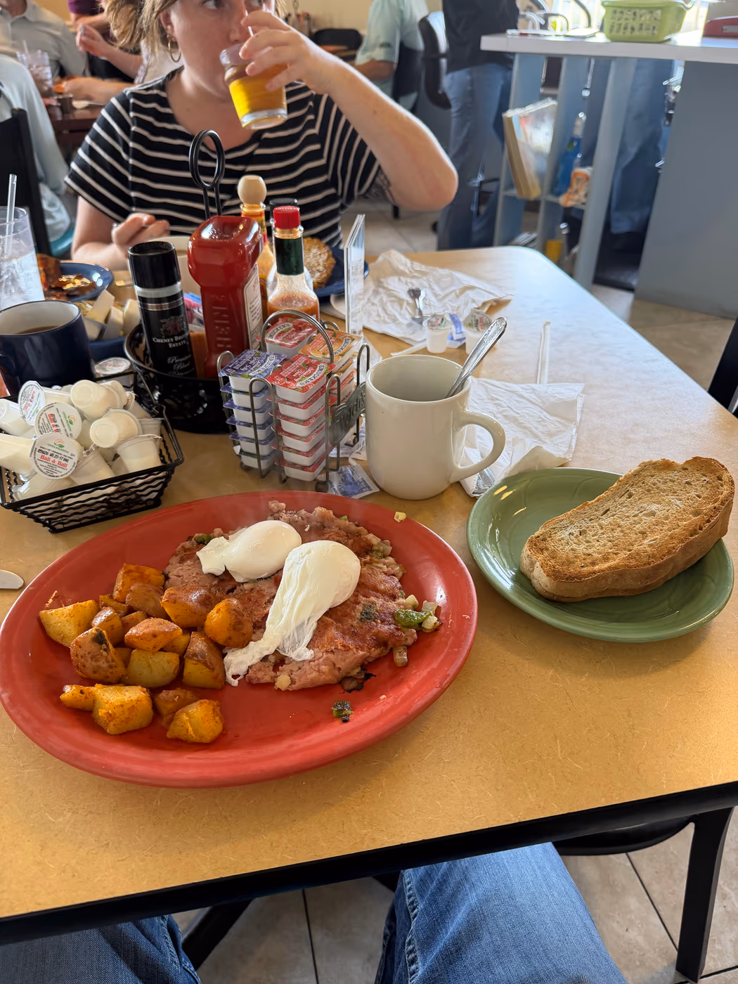 Hoot's Breakfast & Lunch photo 3