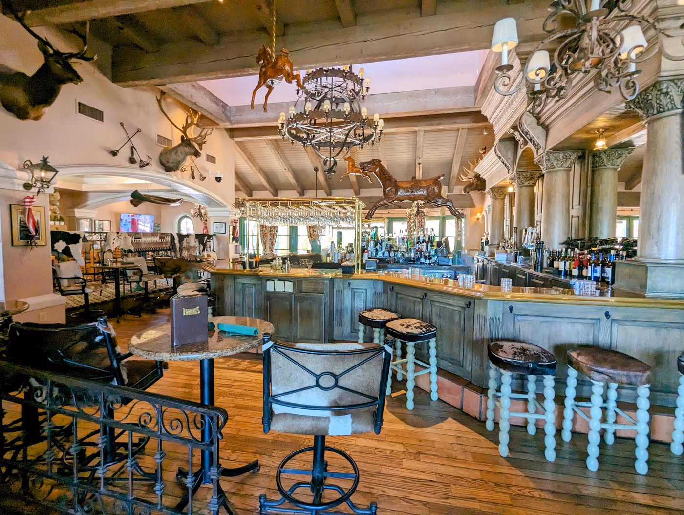 Horseshoe Lounge