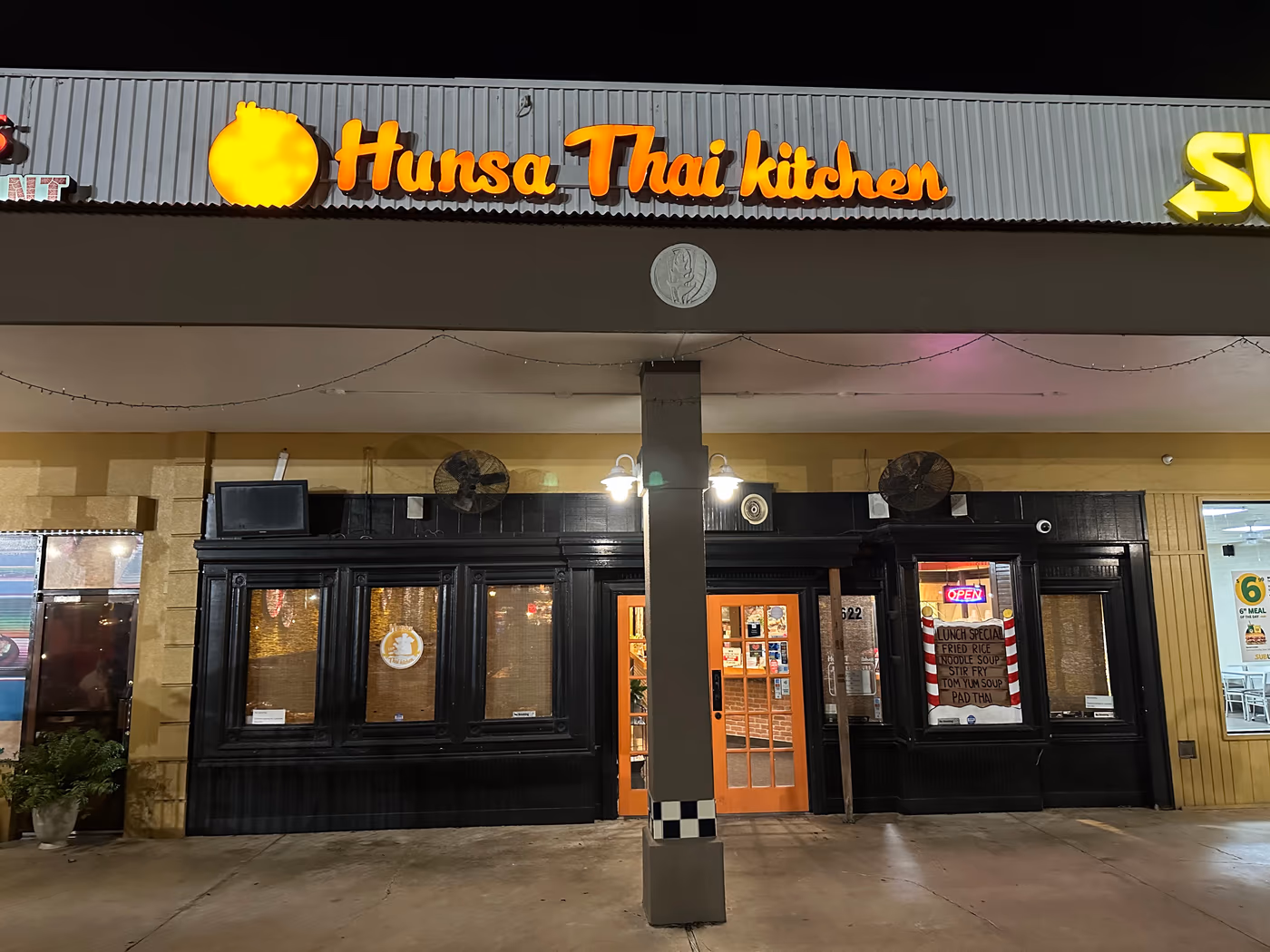 Hunsa Thai Kitchen
