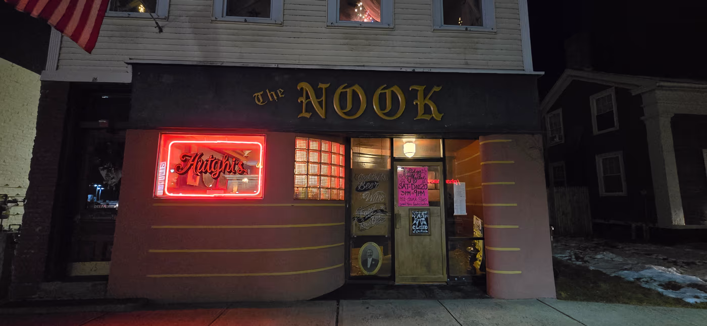 Hutghi's at The Nook
