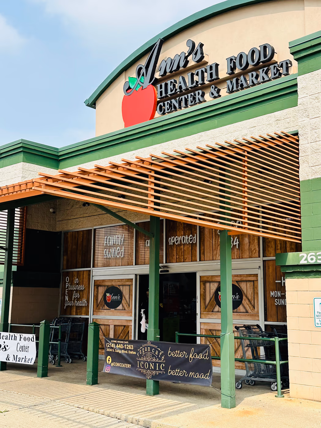 Iconic Vegan Cafe