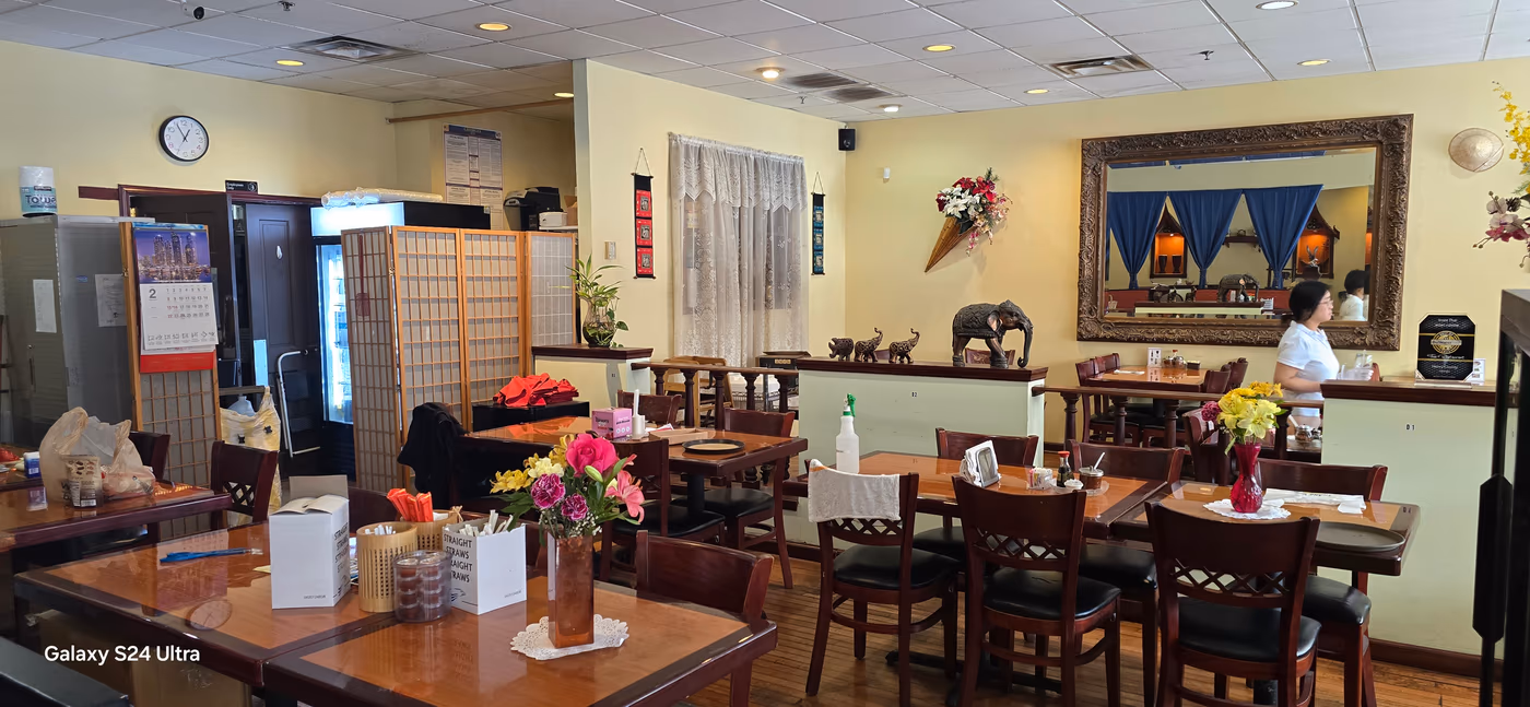 Insee Thai asian cuisine