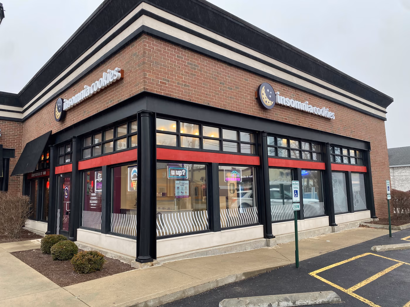 Insomnia Cookies