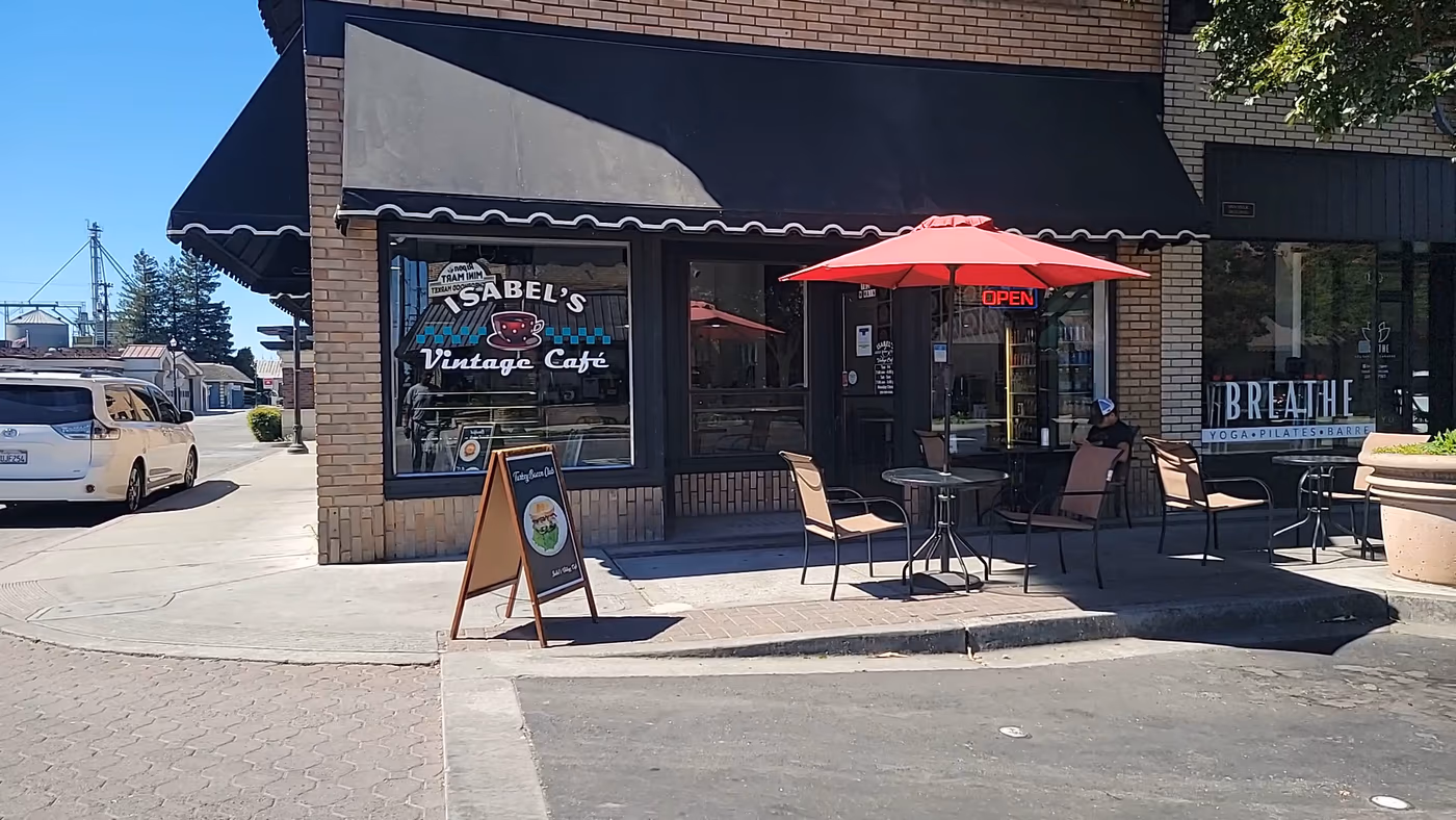Isabel's Vintage Cafe photo 2