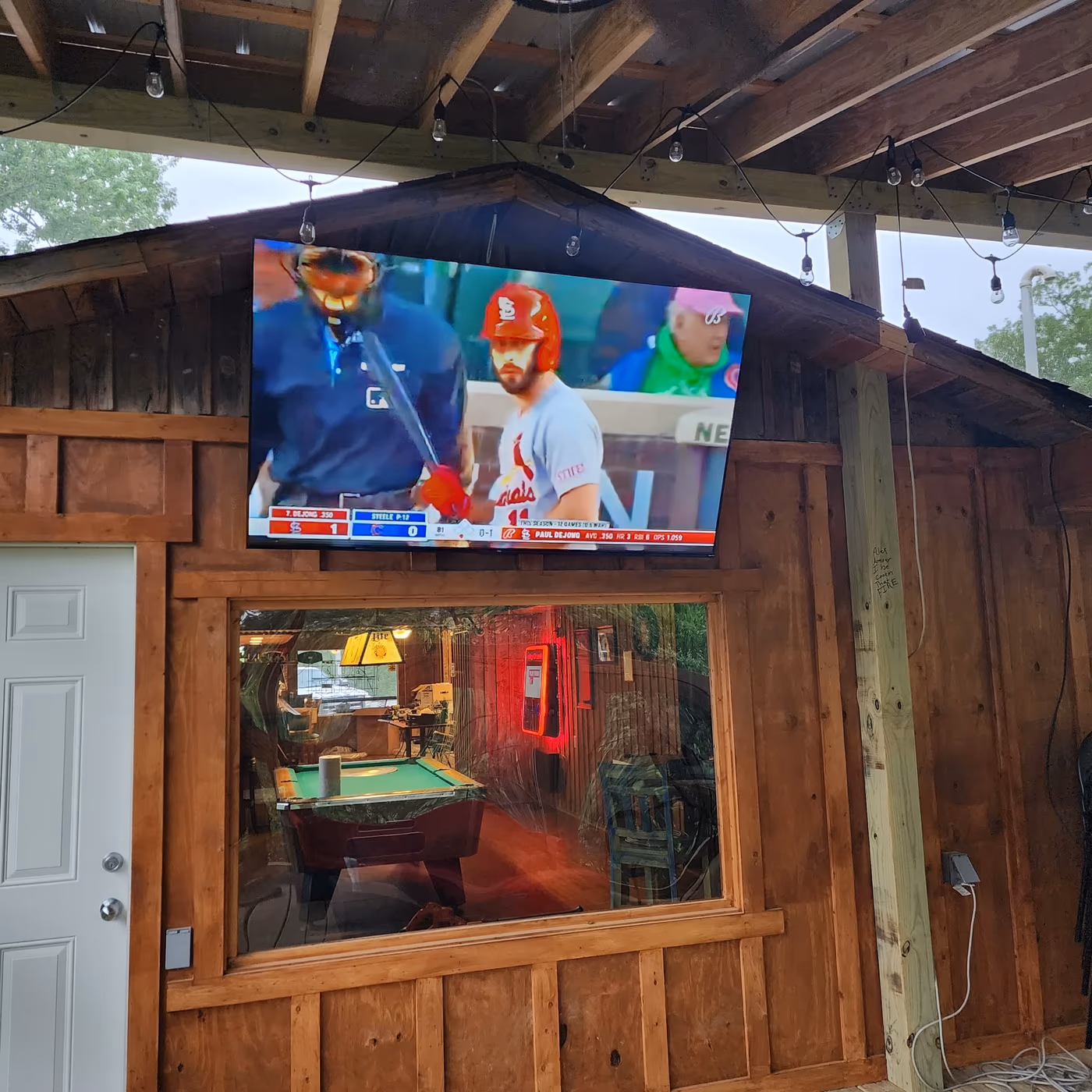 Jake's Loch Loma Lounge