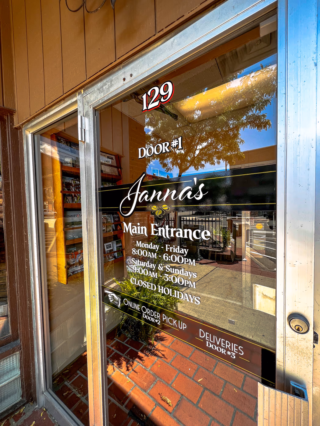 Janna's Market Grill