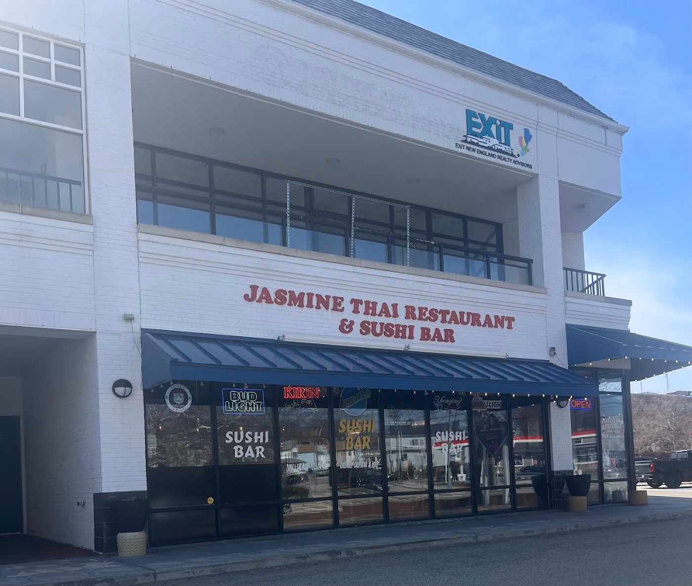 Jasmine Thai Restaurant & Sushi Bar