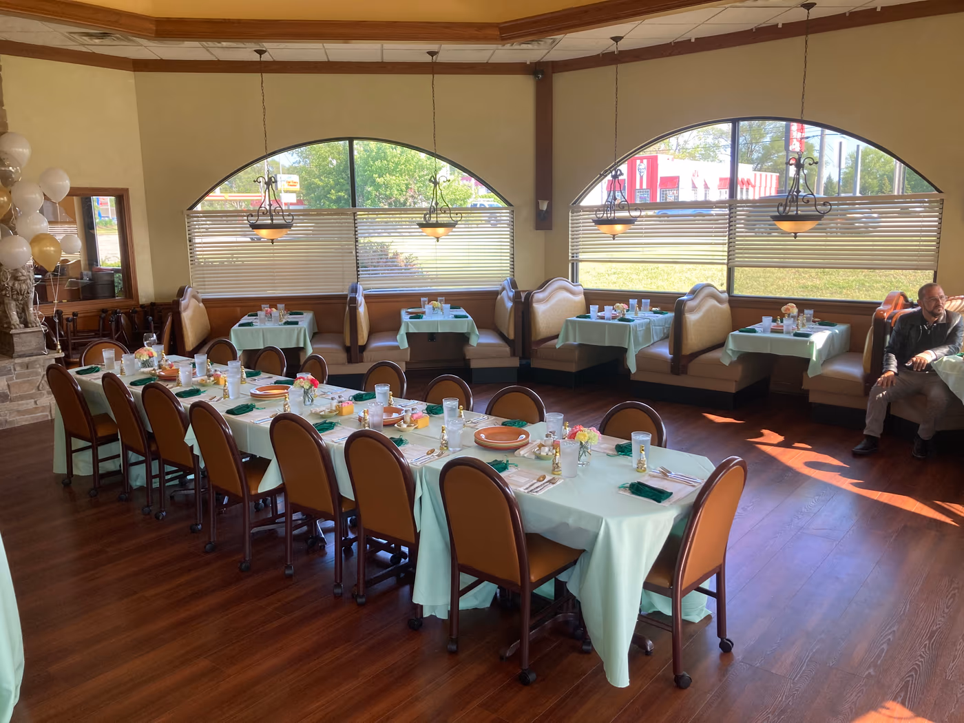 Jedi's Garden Family Restaurant photo 3