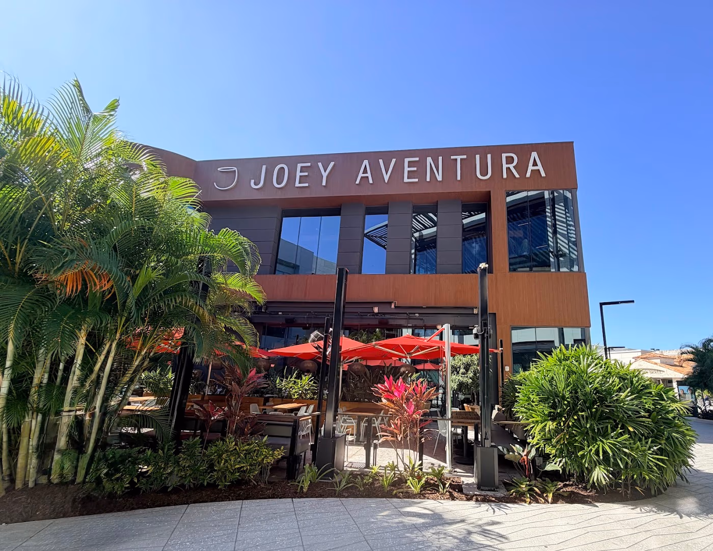 JOEY Aventura