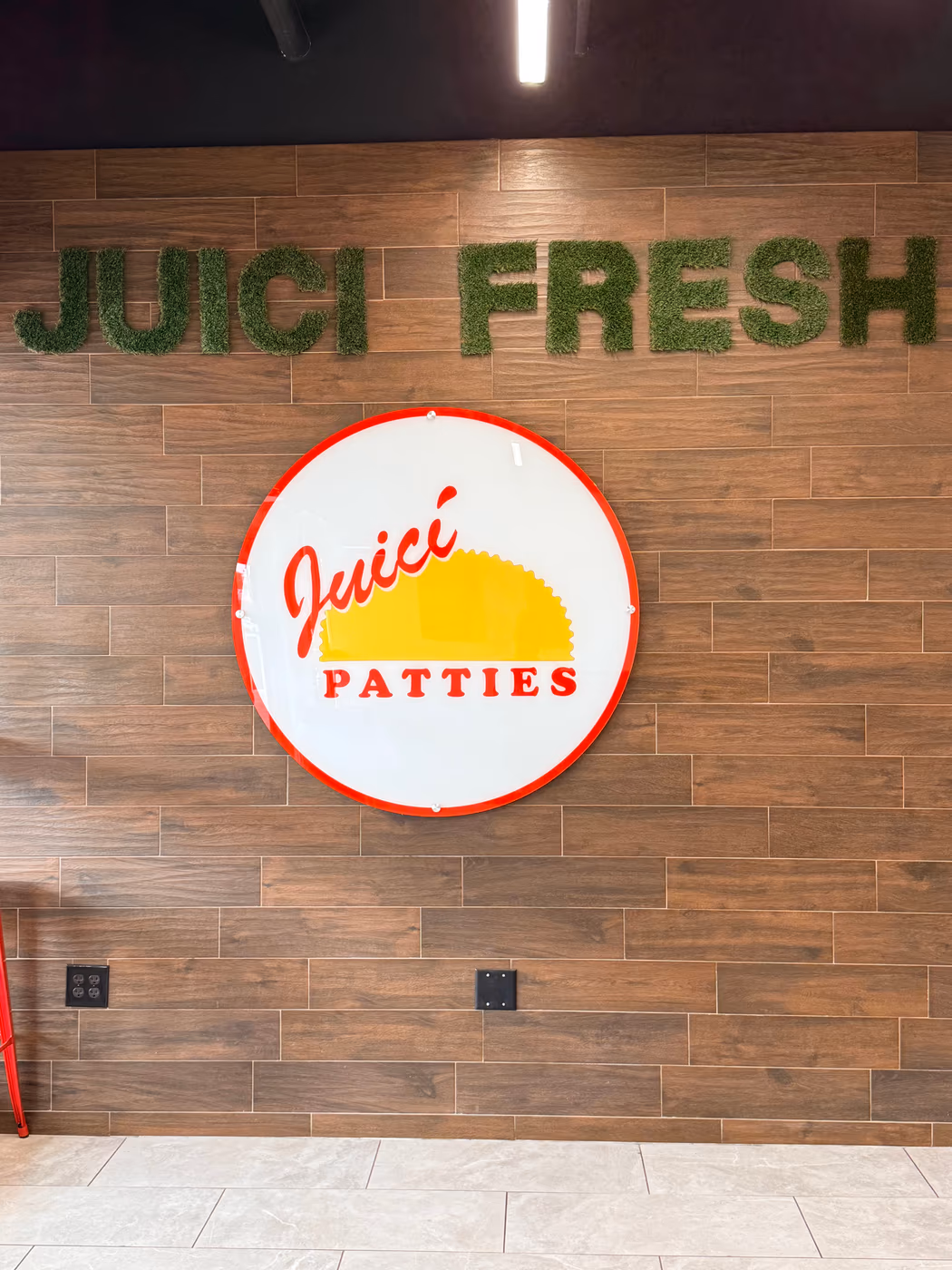 Juici Patties photo 3
