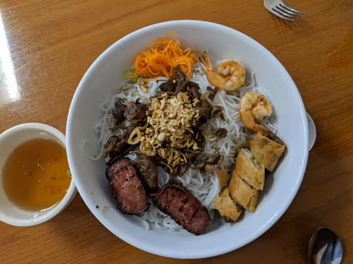 Kim's Kitchen & Noodle Bar (Pho & Hot Pot) photo 4