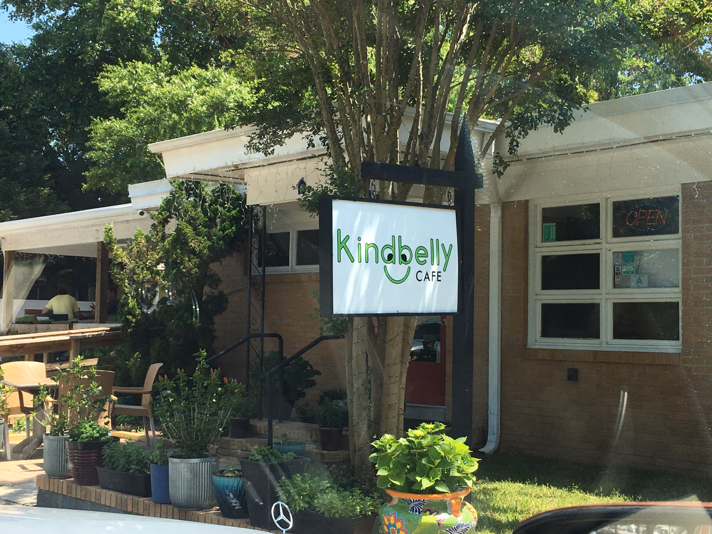 Kindbelly Cafe photo 2