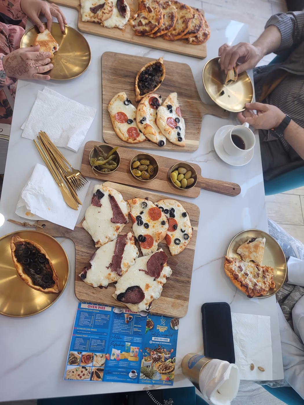 Kravory Cafe