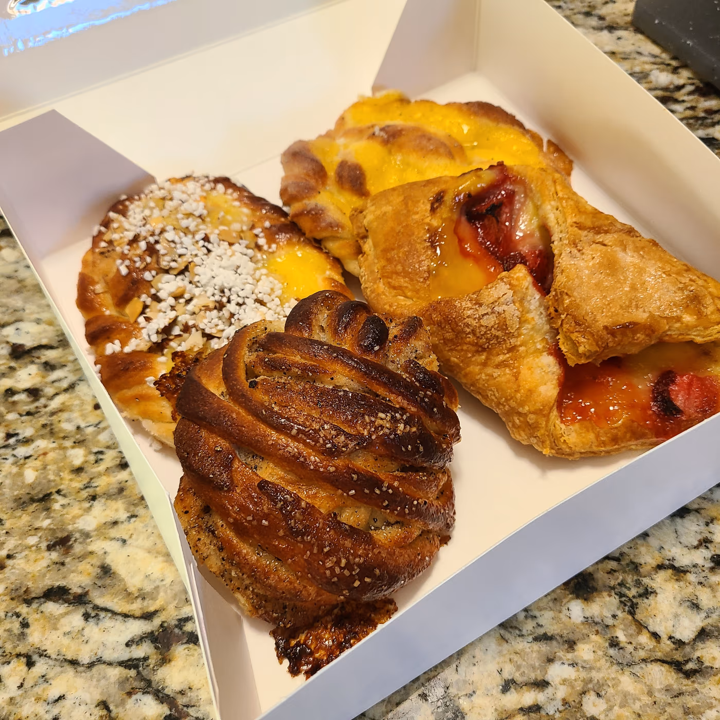 Krown Bakery & Eatery photo 2