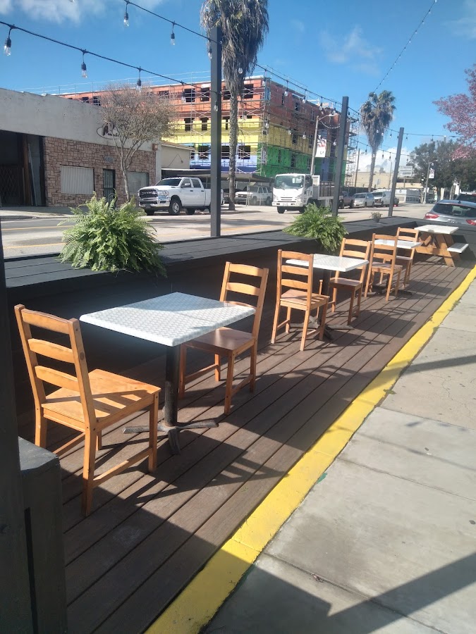 L.A Waterfront Pizza