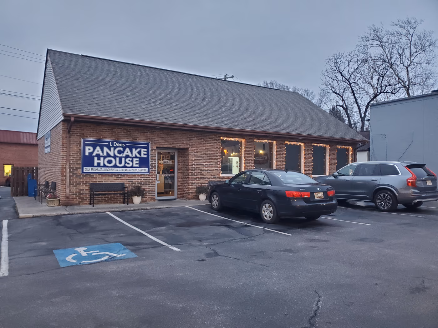 L'Dees Pancake House photo 3
