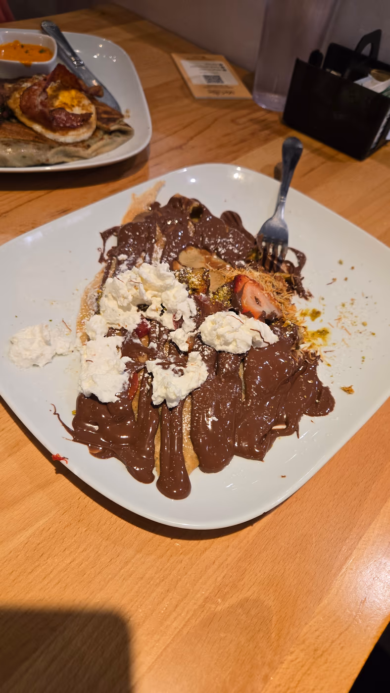 La Crepe Bakery & Café photo 2