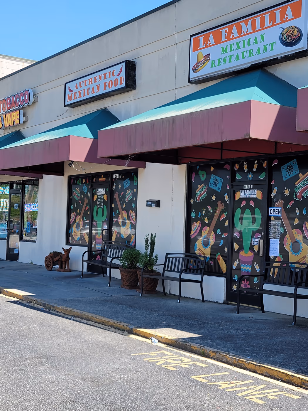 La Familia Mexican Restaurant