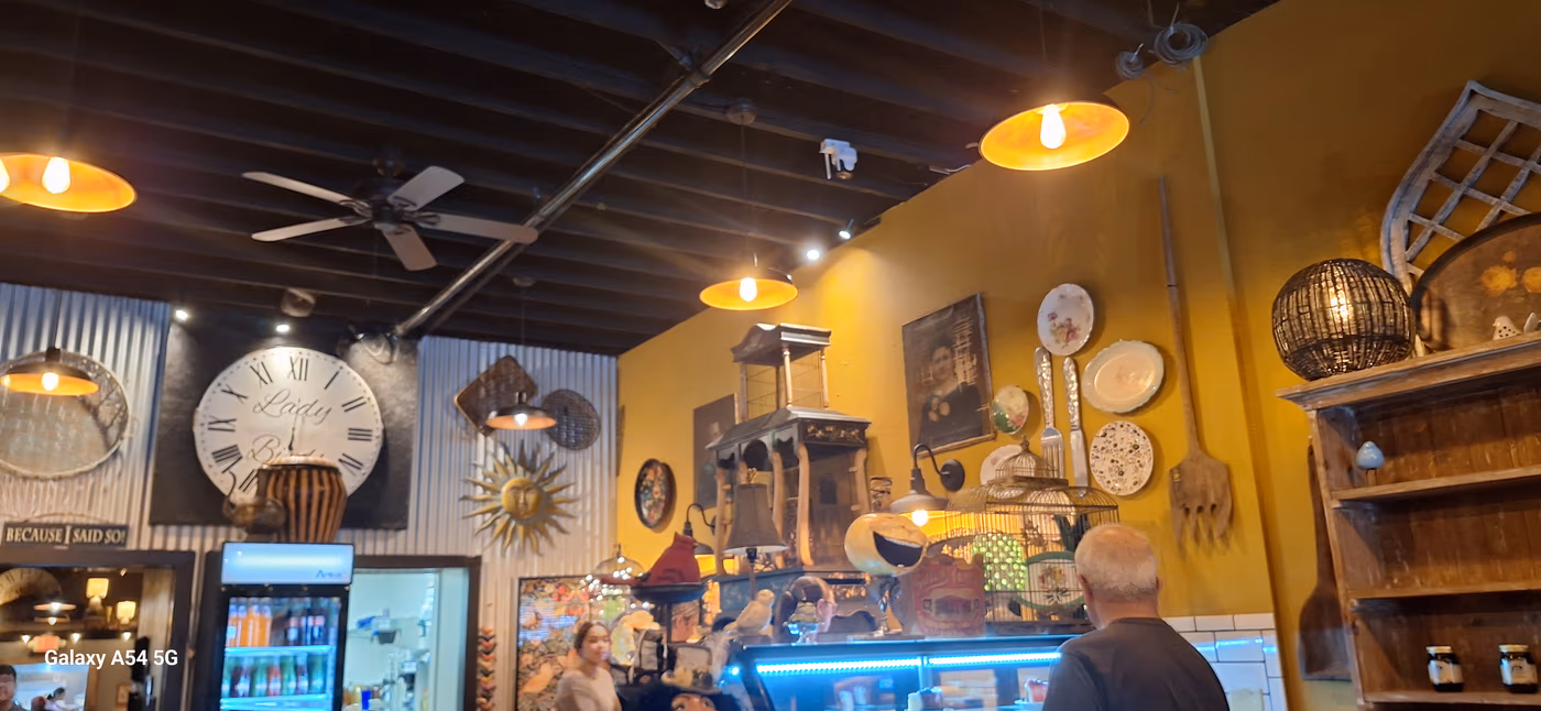 Lady Birds Cafe photo 2