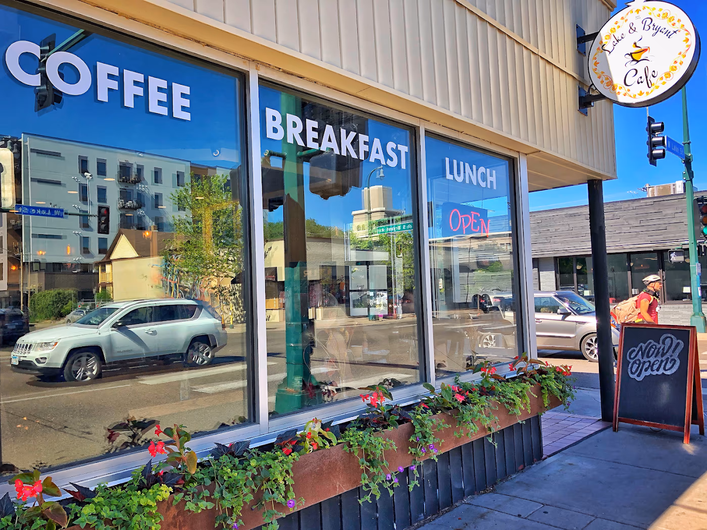 Lake and Bryant Cafe