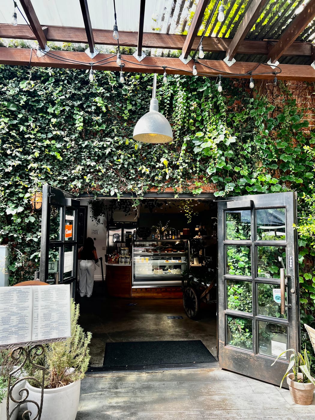 Larchmont Bungalow Cafe