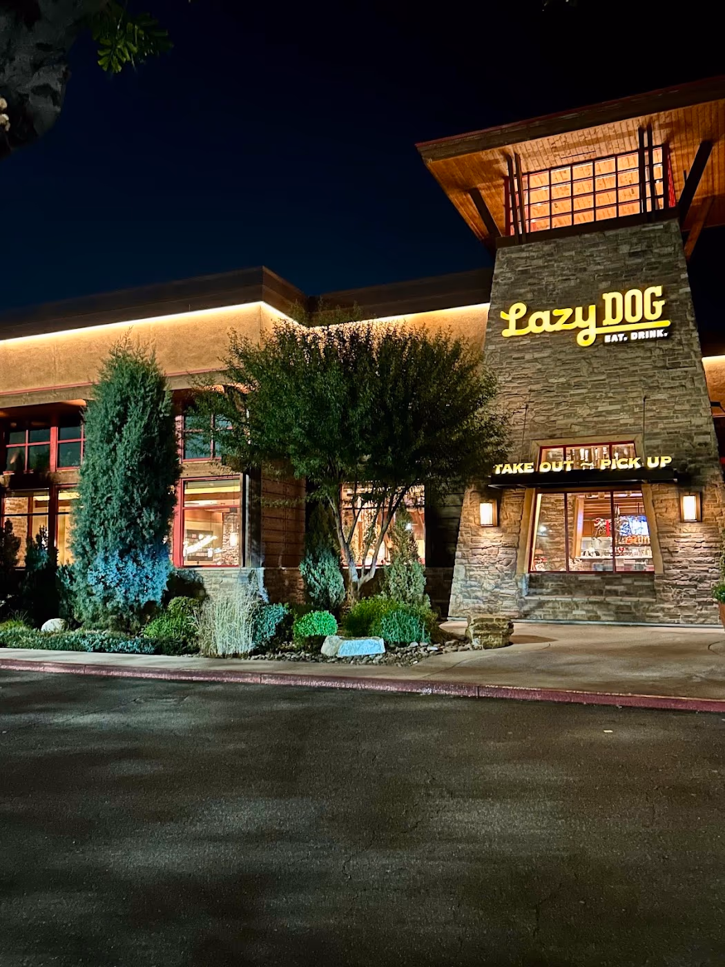 Lazy Dog Restaurant & Bar