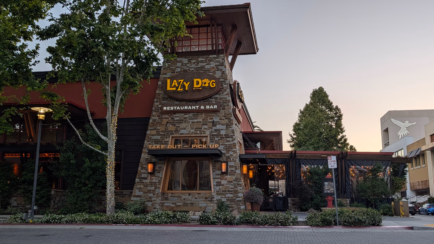Lazy Dog Restaurant & Bar