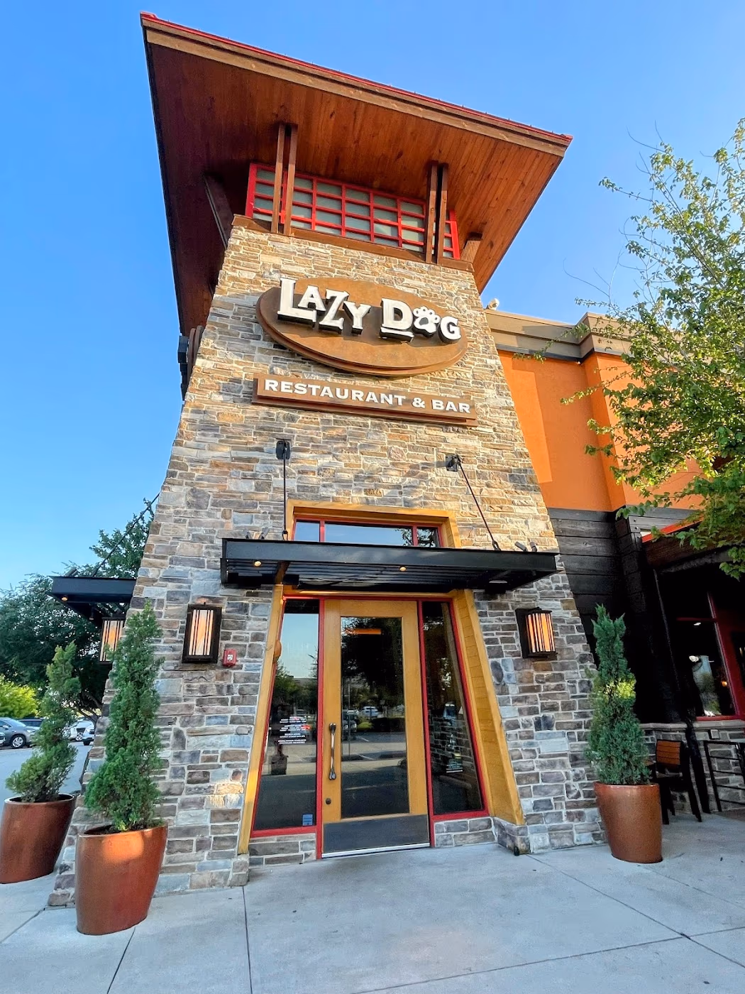Lazy Dog Restaurant & Bar