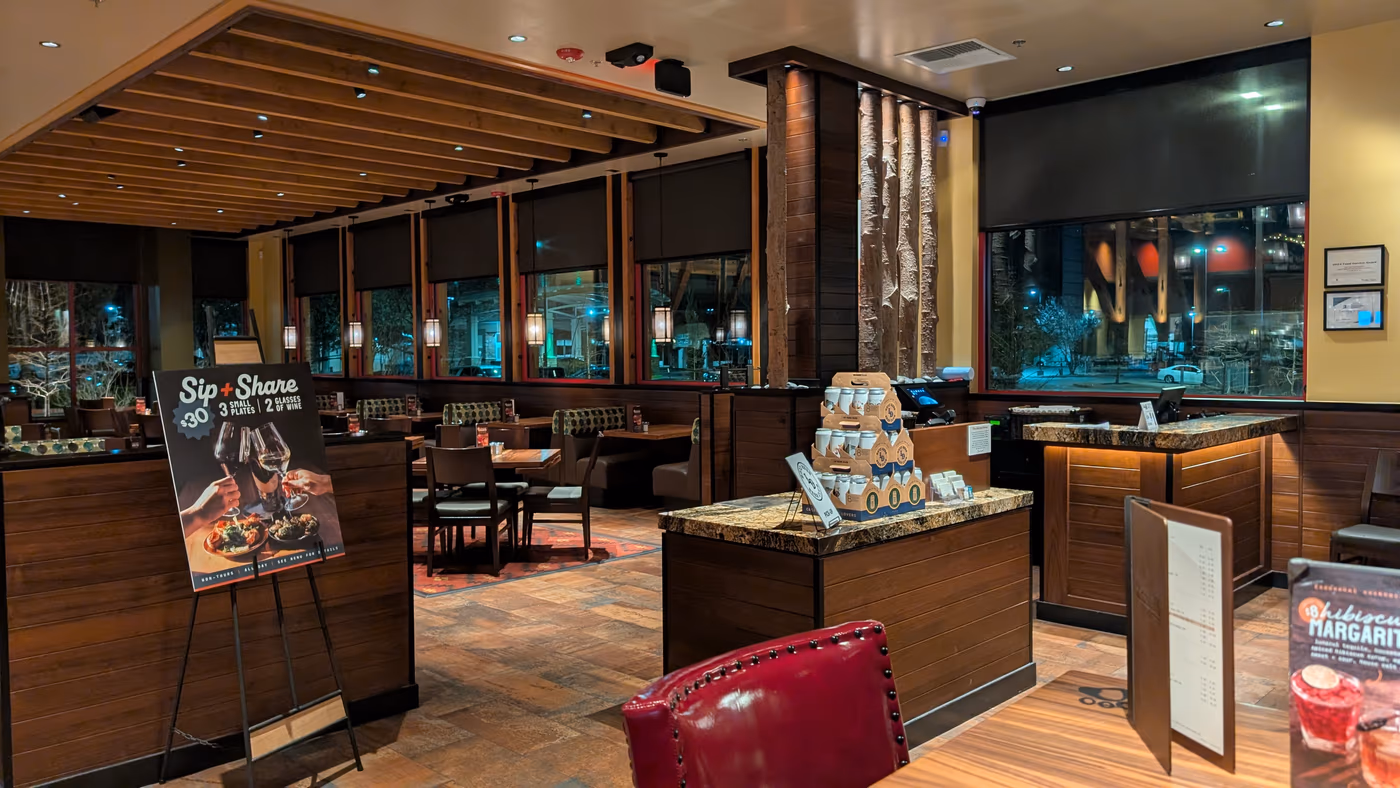 Lazy Dog Restaurant & Bar