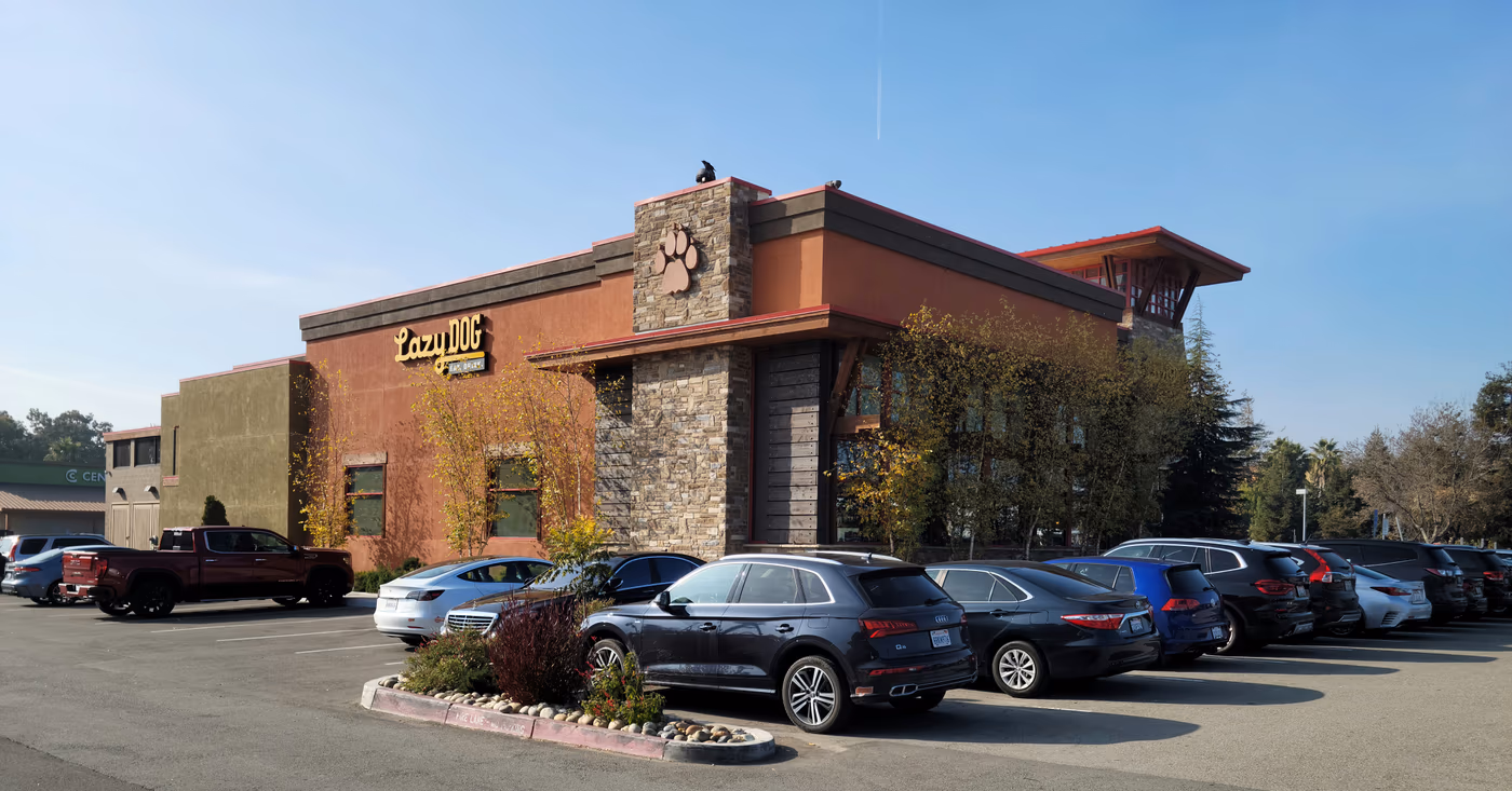 Lazy Dog Restaurant & Bar