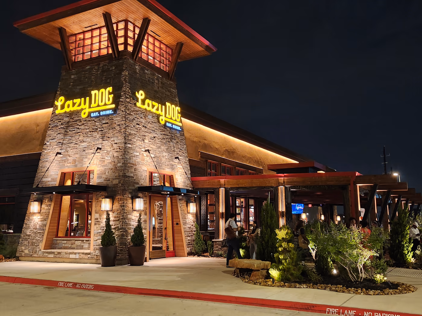 Lazy Dog Restaurant & Bar