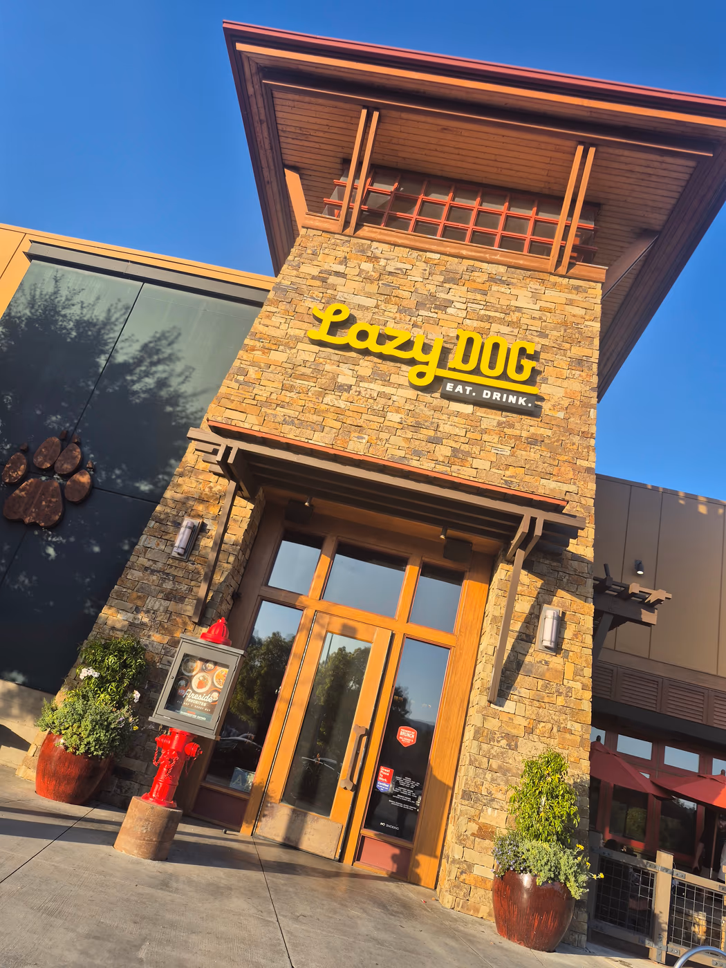 Lazy Dog Restaurant & Bar