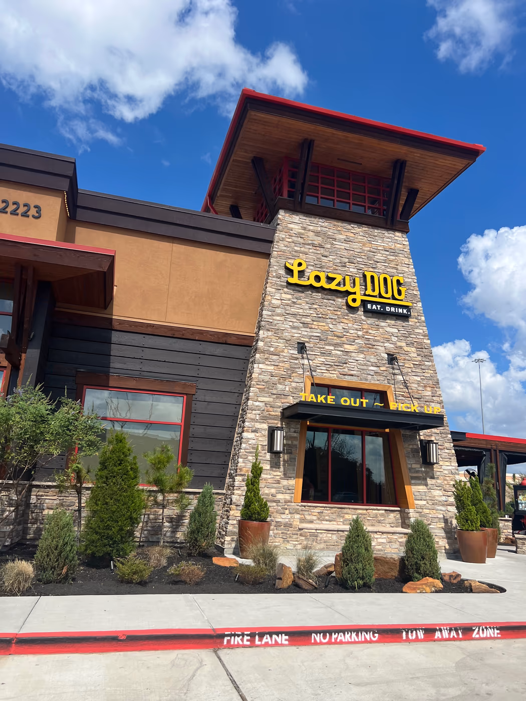 Lazy Dog Restaurant & Bar