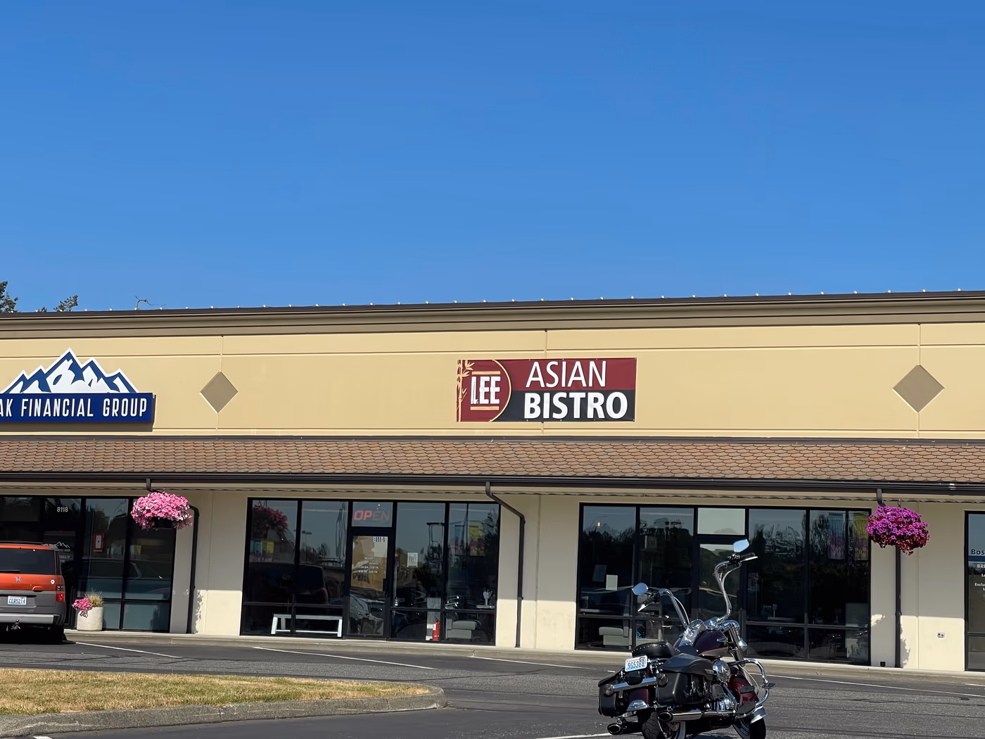 Lee Asian Bistro