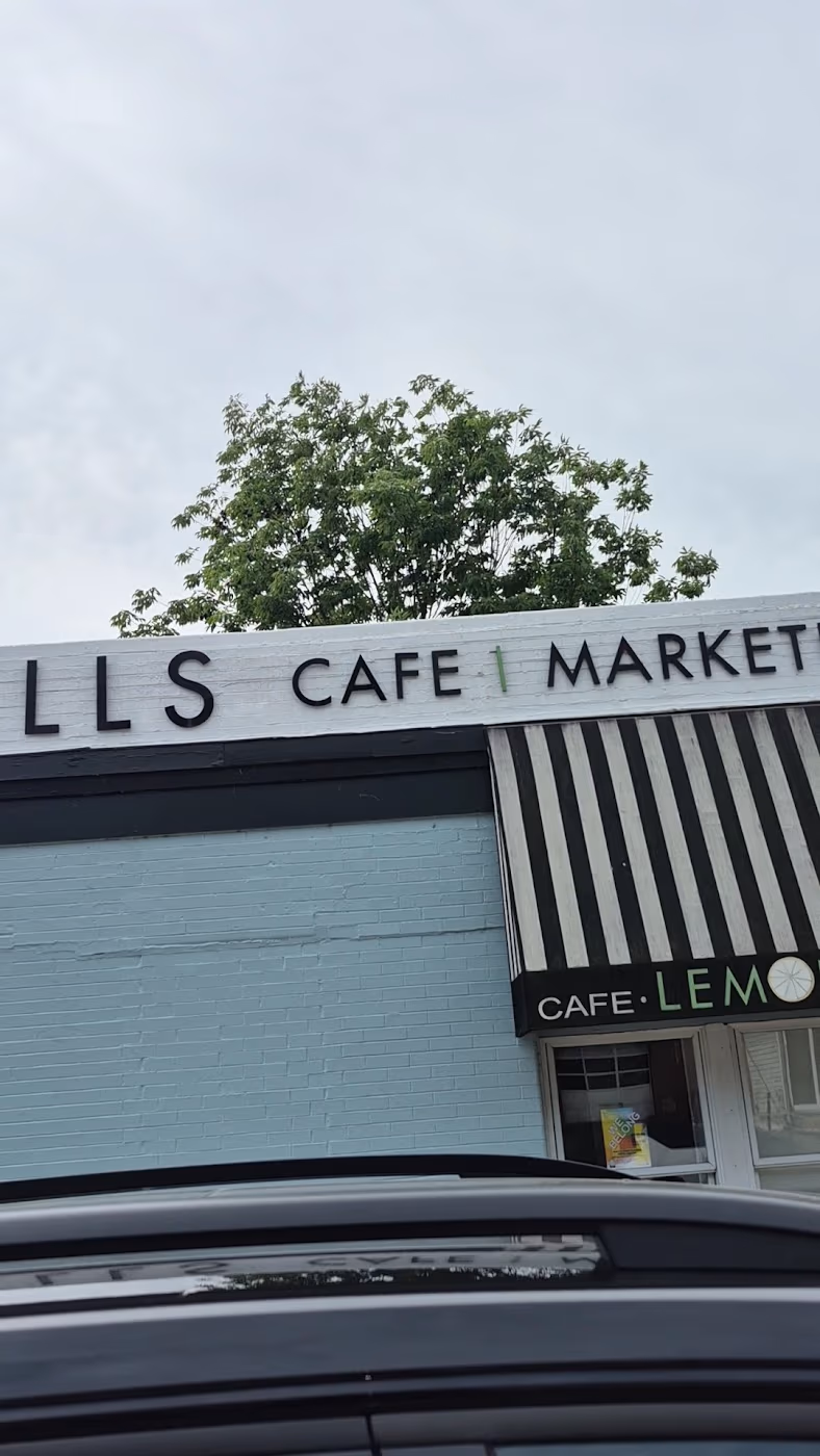 Lemon Falls Cafe/Marketplace photo 4