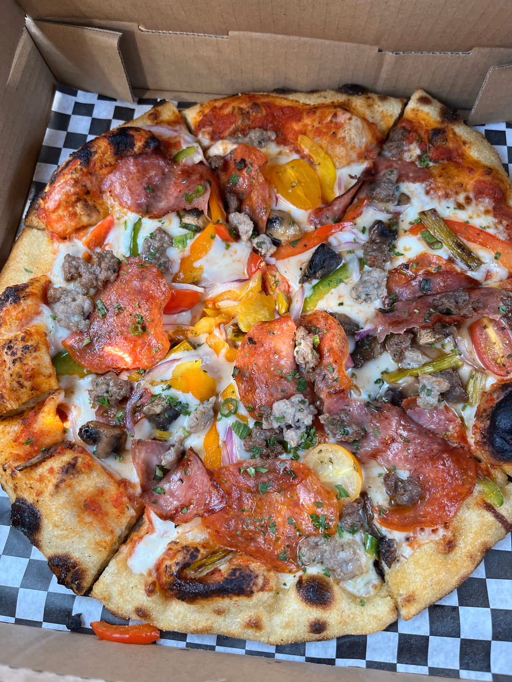 Lena Ardiendo Pizza Restaurant photo 3