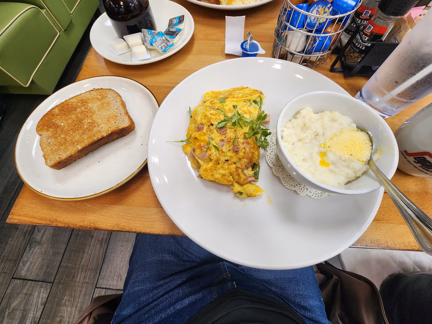 Leo's Brunch House